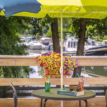 Vakantiehuis Riverside For 4-guests *