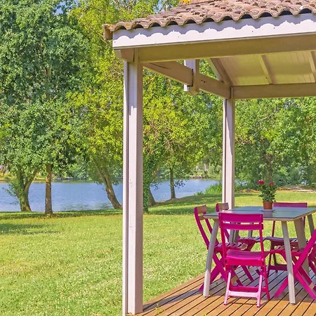 Riverside For 4-guests